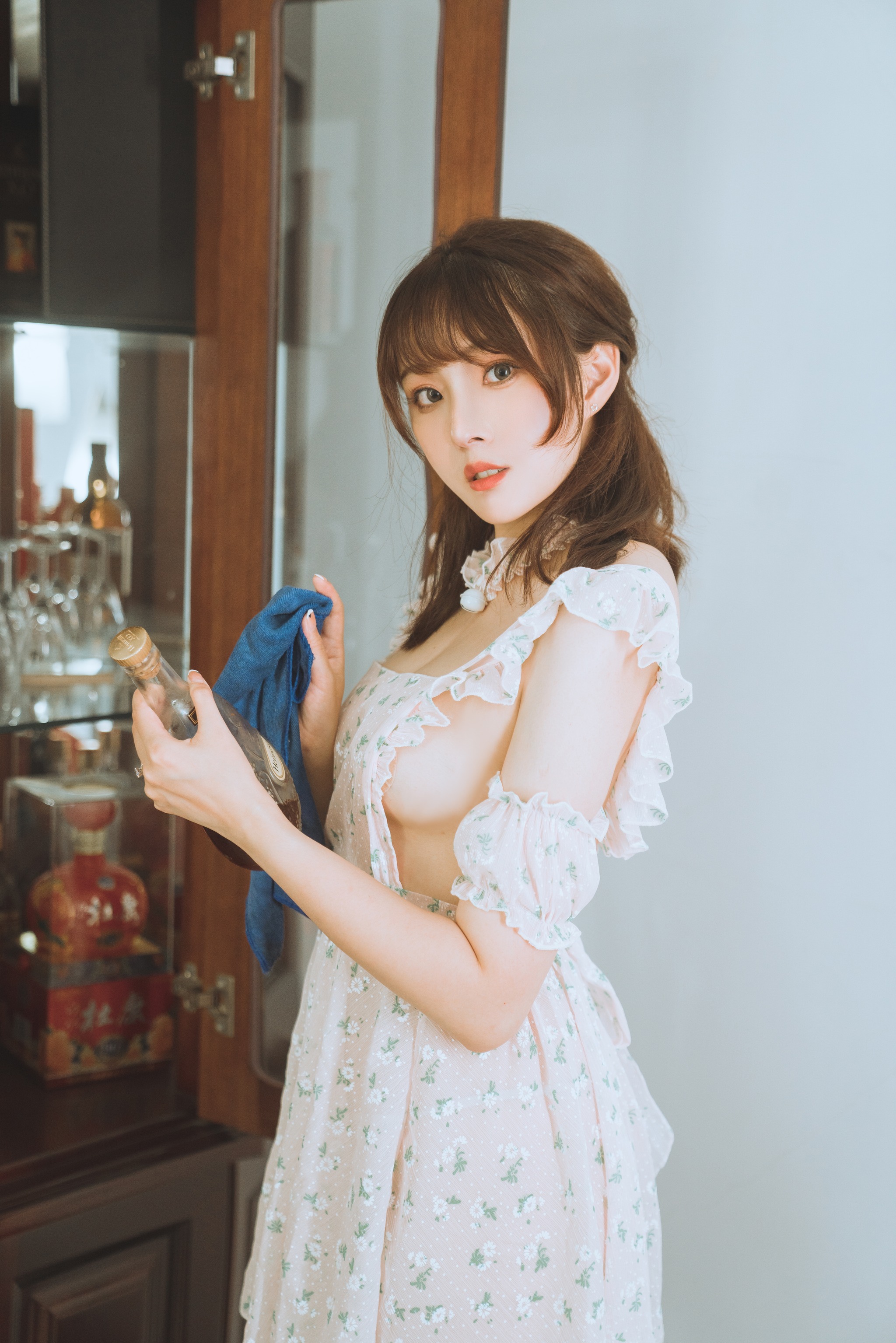 Natsuko夏夏子 – NO.075 碎花围裙[55P]-XikXak